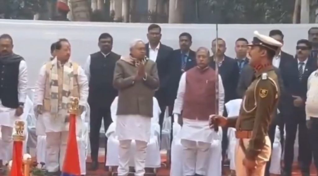 Nitish Kumar Clapping (1)