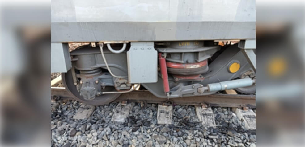 Express train 11 coaches derail IANS March 30 (2) (1)