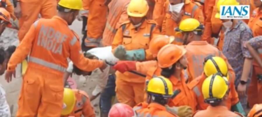 House collapses in Delhi's Mustafabad (1) (1)