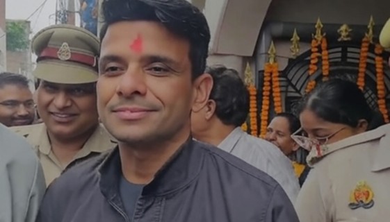 Shubhanshu Shukla reaches Lucknow home IANS (1)