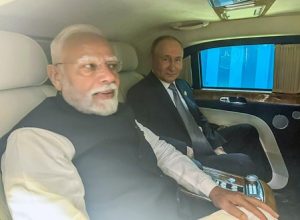 PM Modi and President Putin In One Car (1)