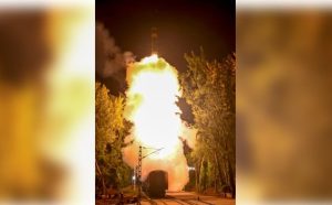 rail launcher missile (1)