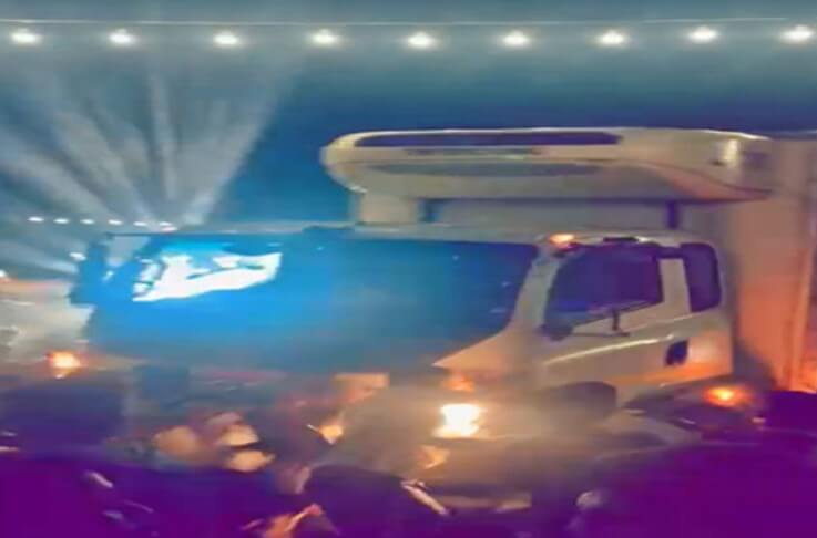 truck driver drives on people Karnataka Hassan (1)