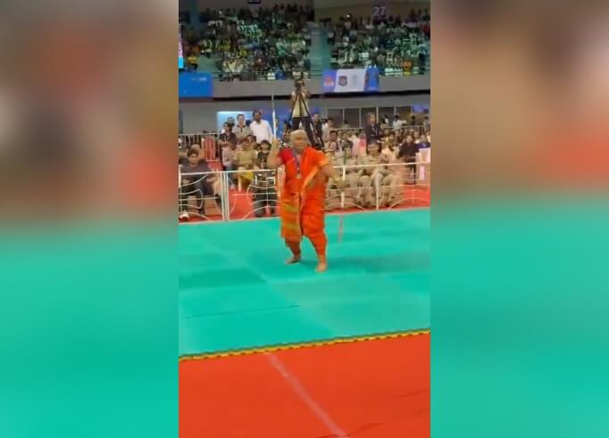 Dadi Akshay Kumar (1)