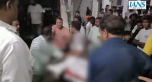 tractor trolley falls into river (1)