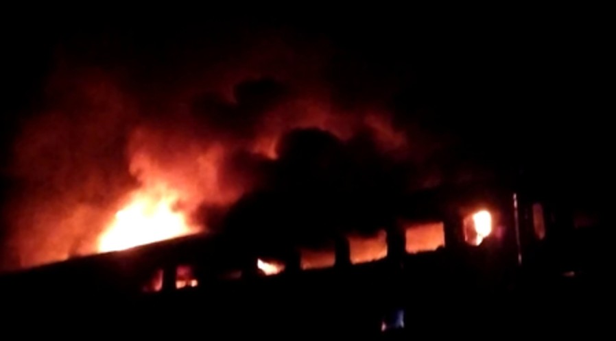 train catches fire in Punjab Oct 18 (1)