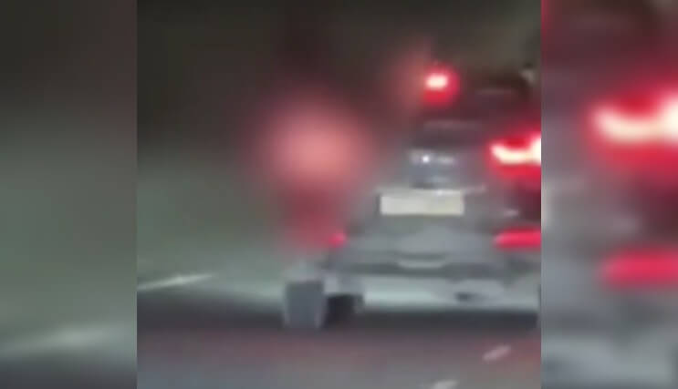 Lucknow shaheed path video girl removes clothes 2 (1)