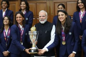 PM Modi meets Indian women cricket team IANS (1)