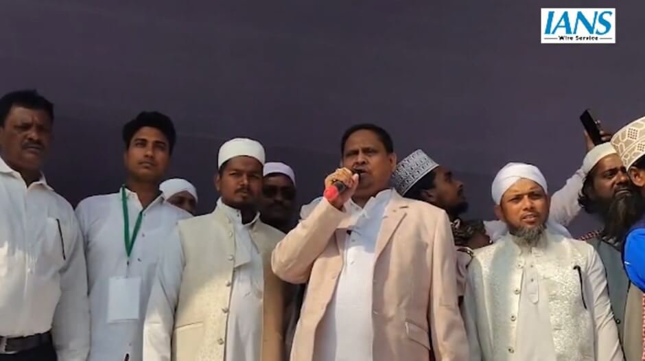 Humayun Kabir lays foundation stone of Babri Masjid (1)