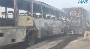 accident on yamuna expressway mathura Dec 16 (1)