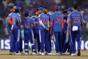 Suryakumar Yadav with team X Surya Kumar Yadav (1) (1)