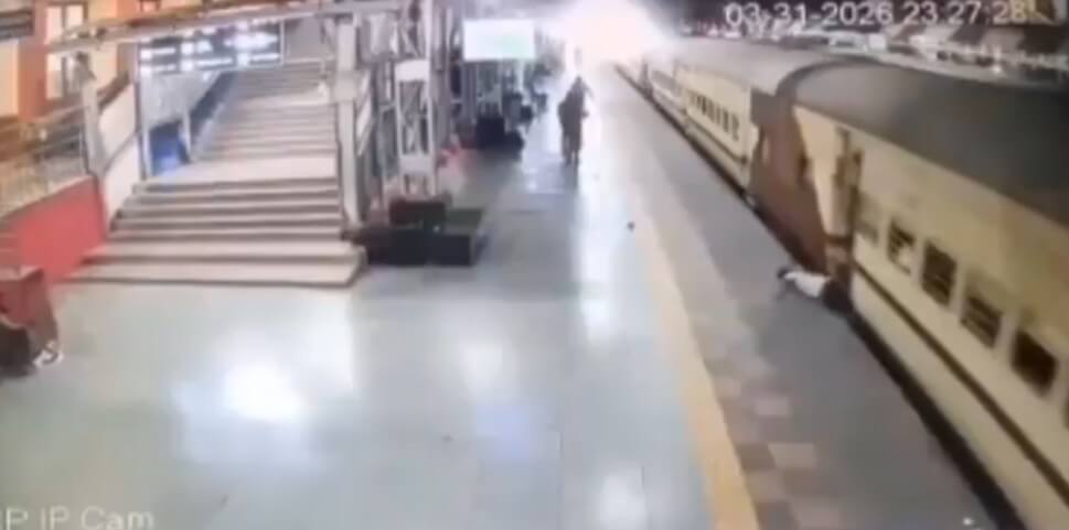 Bhopal railway station 1 (1)