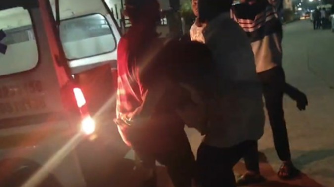 car falls into well in nashik 9 of a family killed (1)