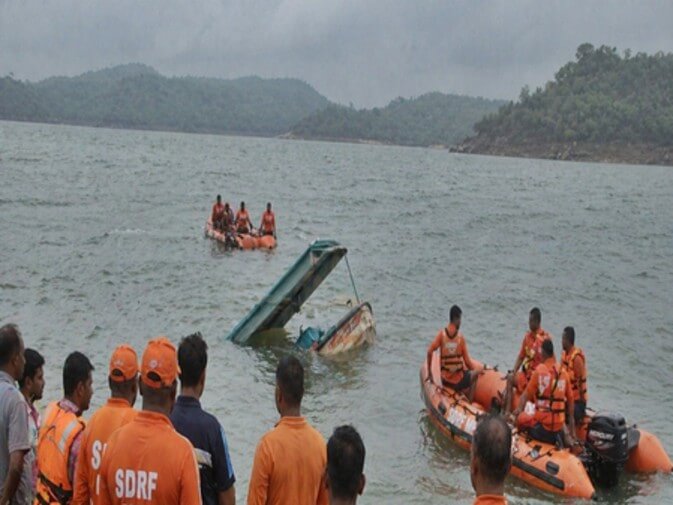 tourist boat sinks in barigi dam Jabalpur (1) (1)