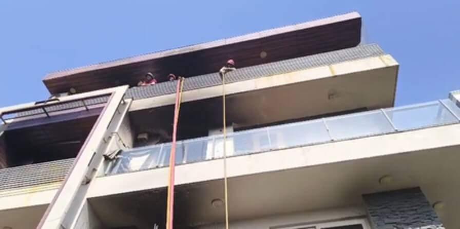 Fire in Delhi building 4 storey May 03 (1) (1)