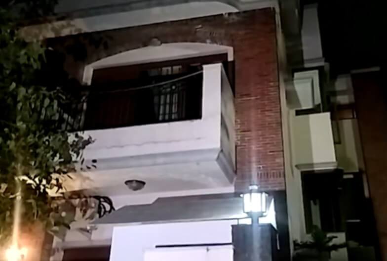 fire at a house in hauz khas leads to death of retired IAS (1)
