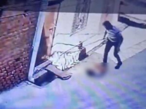 Blur_Firozabad man beats to death one year old boy (1)