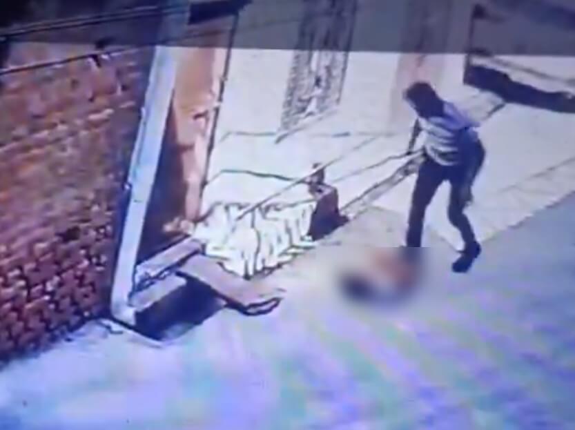 Blur_Firozabad man beats to death one year old boy (1)