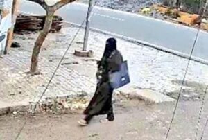 Man murders friend in burqa Kanpur (1)