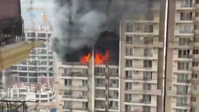 fire in Noida apartment (1)