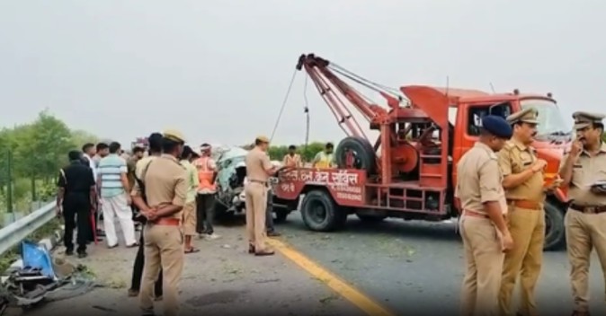 Agra-Lucknow Expressway ACCIDENT (Unnao)