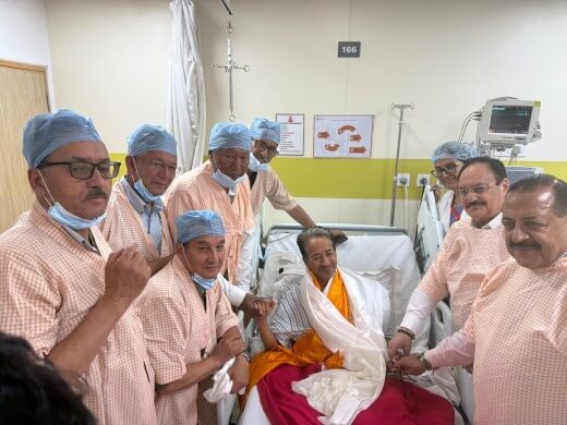 Sonam Wangchuk breaks fast (1) (1)