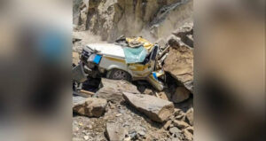 boulder fails on tata sumo in himachal 13 killed 1 (1)