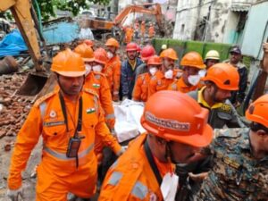 building collapses in Bhiwadi Maharashtra (1)