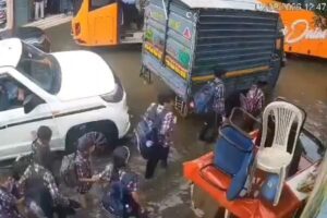 children fall into nullah (1)