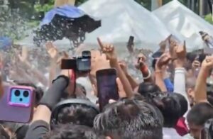 jharkhand students protest and dance during use of water cannon by police (1) (1)