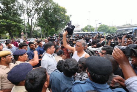 BRS MLAs Clash with Police (1)