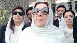 IMRAN KHAN SISITER (1)