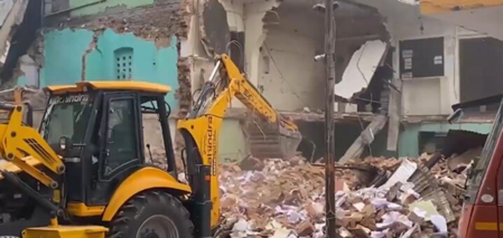bulldozer action against masjid built on govt land in Saharanpur collectorate IANS Sep 05 (1) (1)