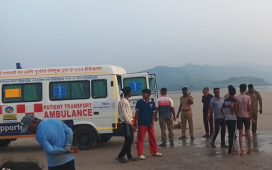 raigarh maharashtra 8 drown in sea (1)